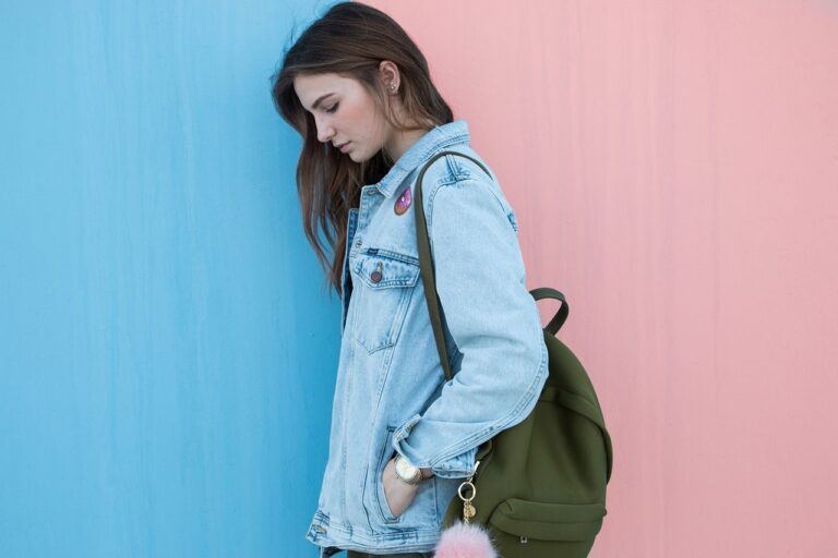 Bolsas descoladas femininas