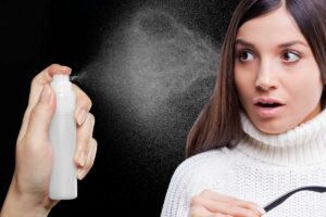 O que é Bruma Fixadora? 3 Formas de Usar para a Maquiagem Durar Mais